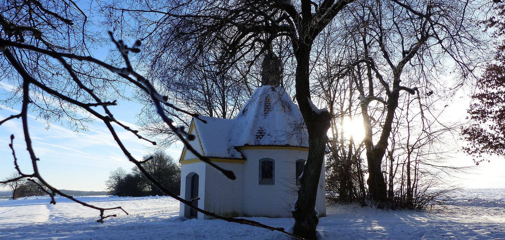 Die Brandkapelle in Monheim im winterlichen Kleid