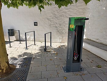 Rad-Service-Station und Fahrradabstellanlagen Stadt Monheim