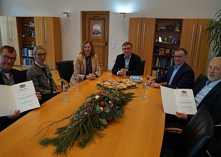 Ehrung für besondere Dienste - Kommunale Selbstverwaltung