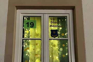 19 Adventskalender-Fenster 2024 - VG & Stadt