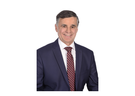 Günther Pfefferer Erster Bürgermeister Stadt Monheim 1. Bürgermeister der Stadt Monheim Günther Pfefferer: Ein Mann in Anzug mit kariertem Schlips, lächelnd, vor weißem Hintergrund.