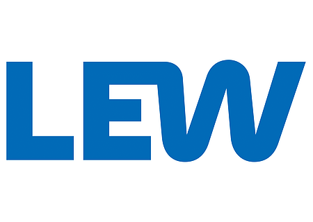 LEW Logo Logo der Lechwerke AG: drei Großbuchstaben L, E und W in blauer Farbe auf weißem Hintergrund.